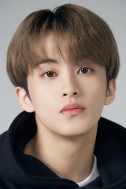 Photo of Mark Lee