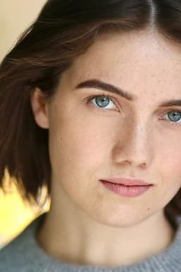 Photo of Nell Barlow