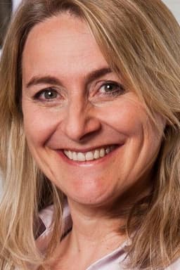 Photo of Emma Kennedy