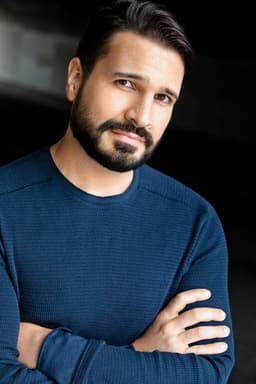 Photo of Adam Slemon