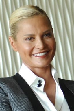 Photo of Simona Ventura