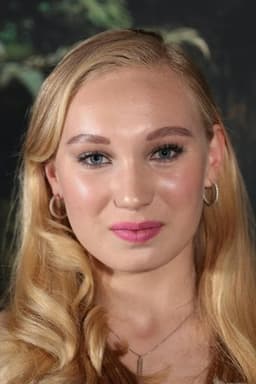Photo of Helena Zengel