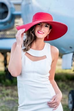 Photo of Annie Lain
