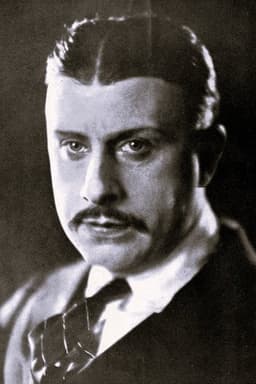 Photo of Stuart Holmes