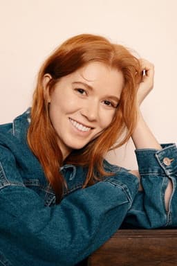 Photo of Lesley Grant