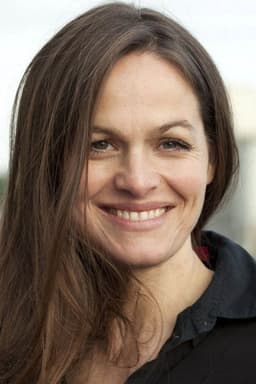 Photo of Hannah Ley