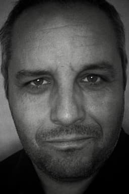 Photo of Liam Noble