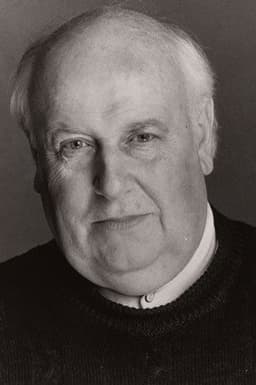 Photo of Roger Hammond