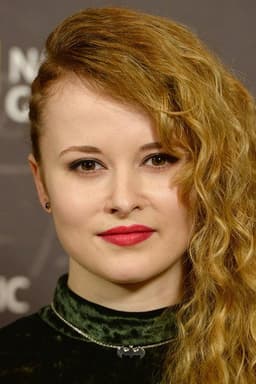 Photo of Shannon Tarbet