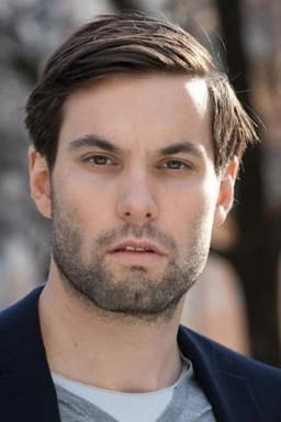 Photo of Maximilian Simonischek