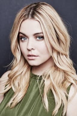 Photo of Sasha Pieterse
