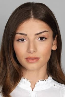 Photo of Mimi Keene