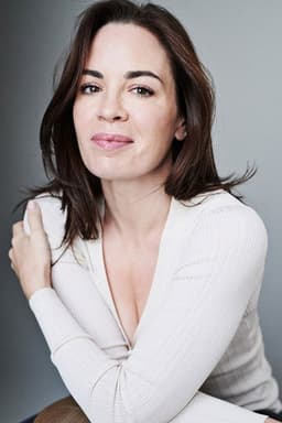 Photo of Eve Macklin