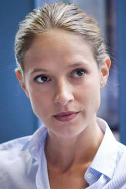Photo of Lisa Bitter