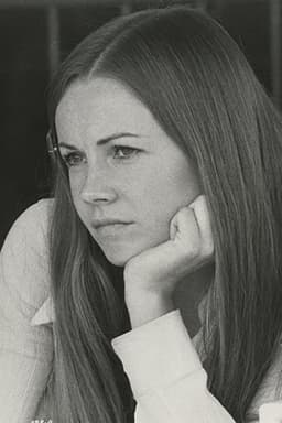 Photo of Dianne Hull