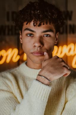 Photo of Aaron De Groeve