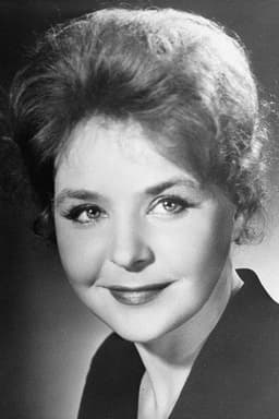 Photo of Nina Urgant