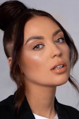 Photo of Lisa Mitrov