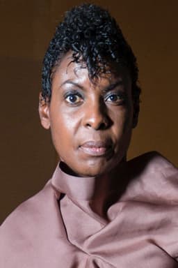 Photo of Helga Davis