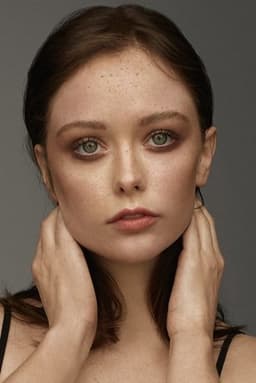 Photo of Suzanna Son