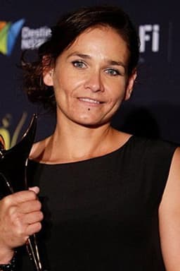 Photo of Louise Harris
