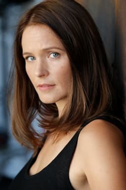 Photo of Erin Kelly