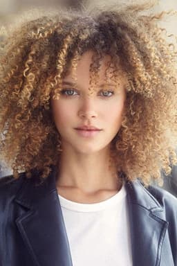 Photo of Taynara Wolf