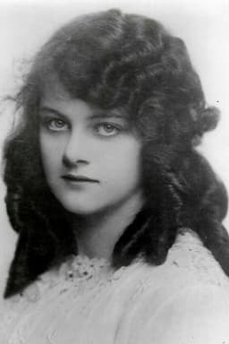 Photo of Estelle Allen
