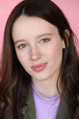 Photo of Hannah Devlin