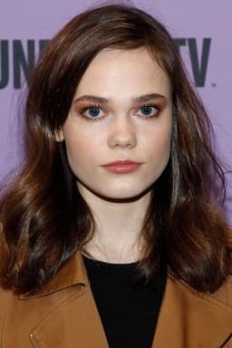 Photo of Oona Laurence