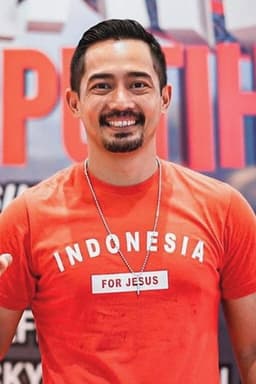 Photo of Yama Carlos
