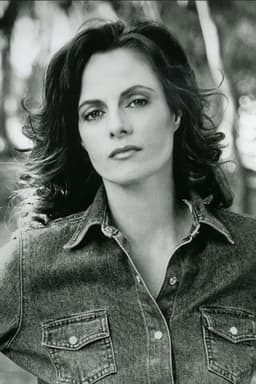 Photo of Lisa Blount