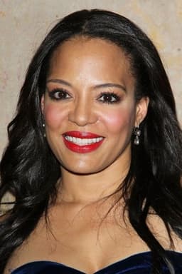 Photo of Luna Lauren Vélez