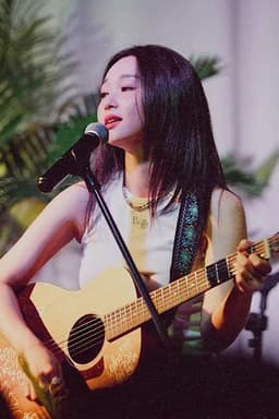 Photo of Shin Yoo-mi
