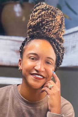 Photo of Natalie Miles