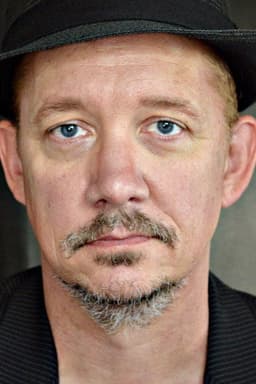 Photo of Tom Wood
