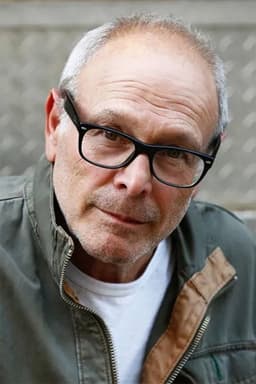 Photo of Howard Deutch