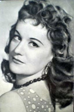 Photo of Noémi Apor