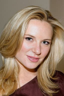 Photo of Lee-Anne Summers