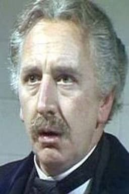 Photo of Trevor Baxter