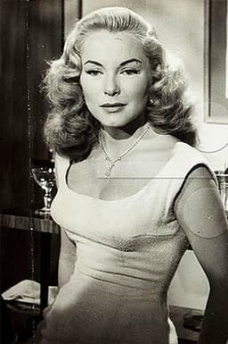 Photo of Andrea Bayard