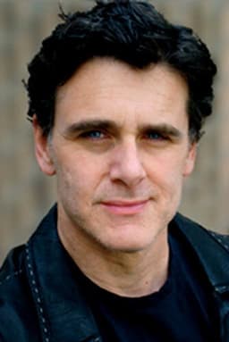Photo of Lee Biolos