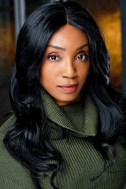 Photo of Elle Young