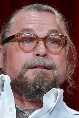 Photo of Kurt Sutter
