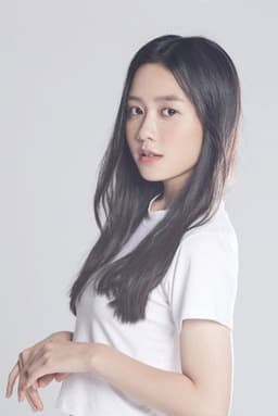 Photo of Shin Soo-yeon