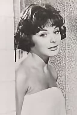 Photo of Lynette Bernay