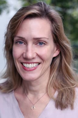 Photo of Karen Bellinger