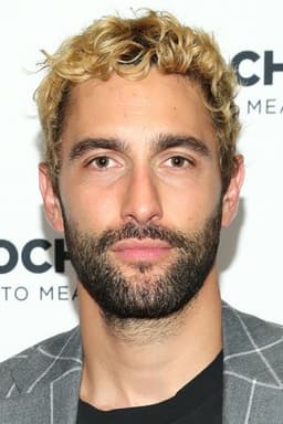 Photo of Noah Mills