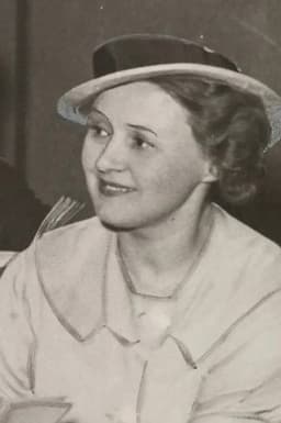 Photo of Lydia Opøien