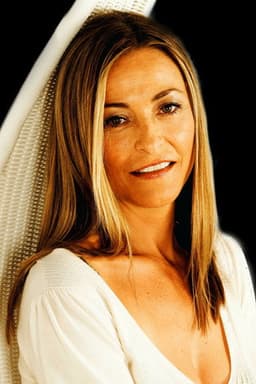 Photo of Amanda Donohoe